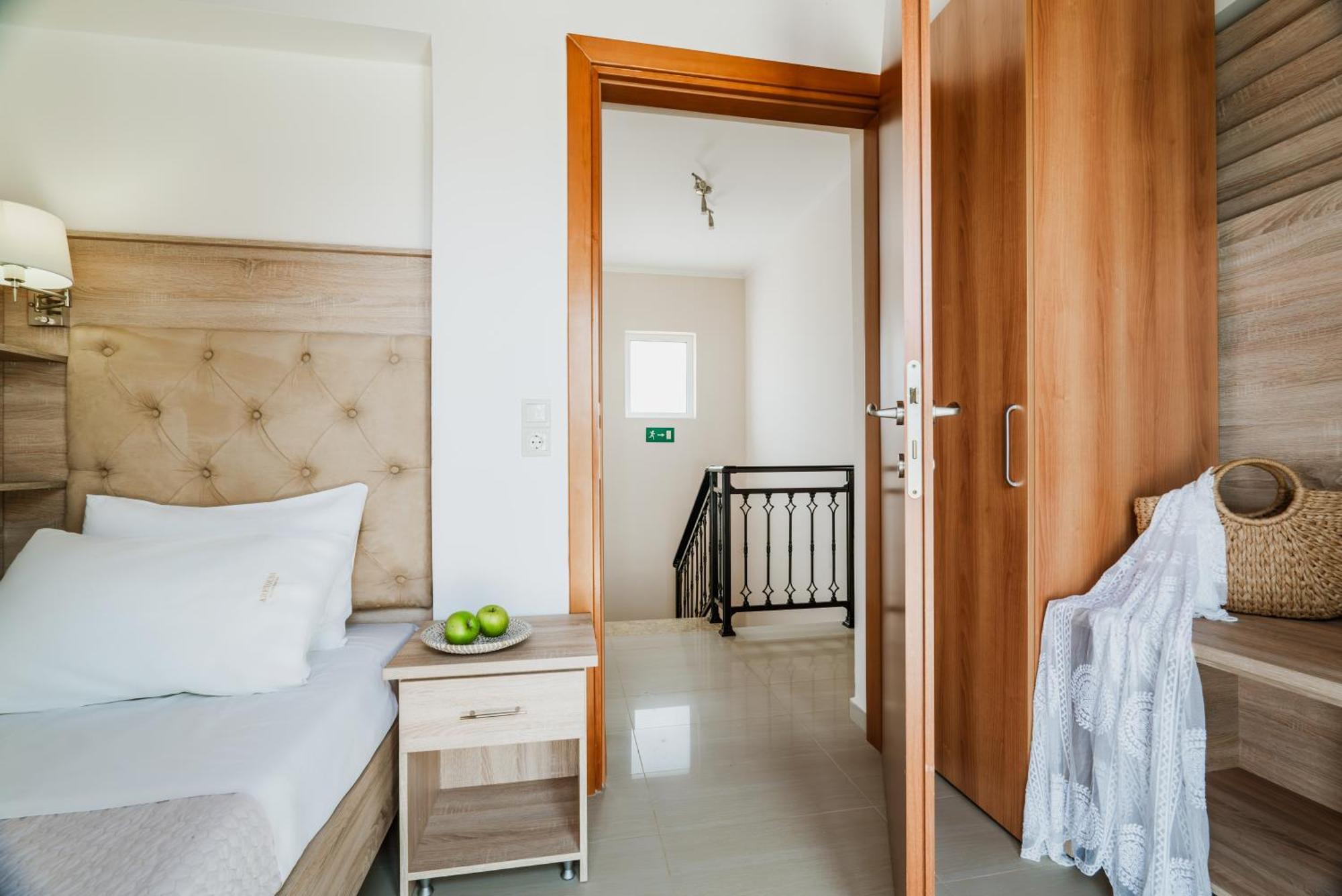 Villa Aretousa 1 Agia Marina  Ngoại thất bức ảnh